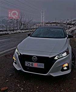 نيسان ألتيما